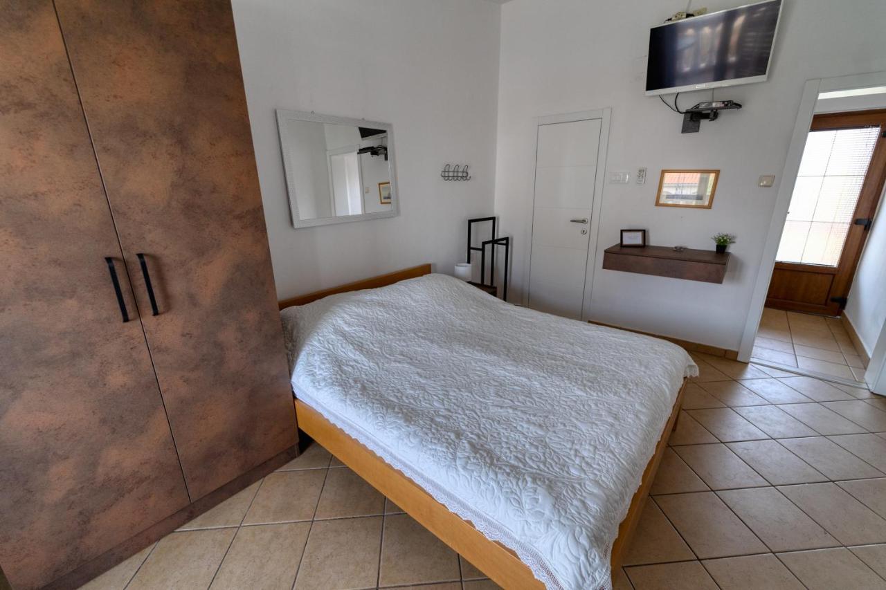 Apartmani Vesna Bibinje Ngoại thất bức ảnh